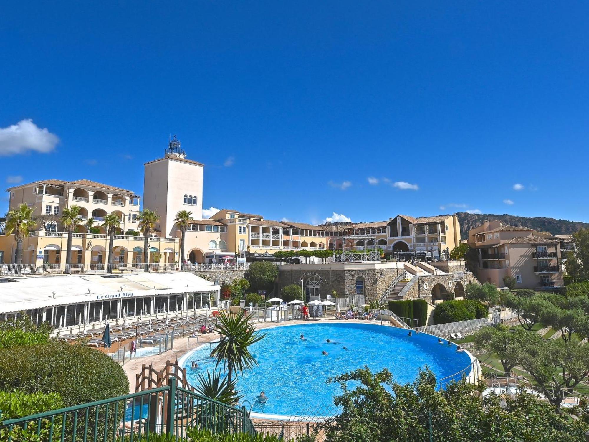 Apartment Village Cap Esterel - L'Esquinade-97 By Interhome Saint-Raphaël Buitenkant foto